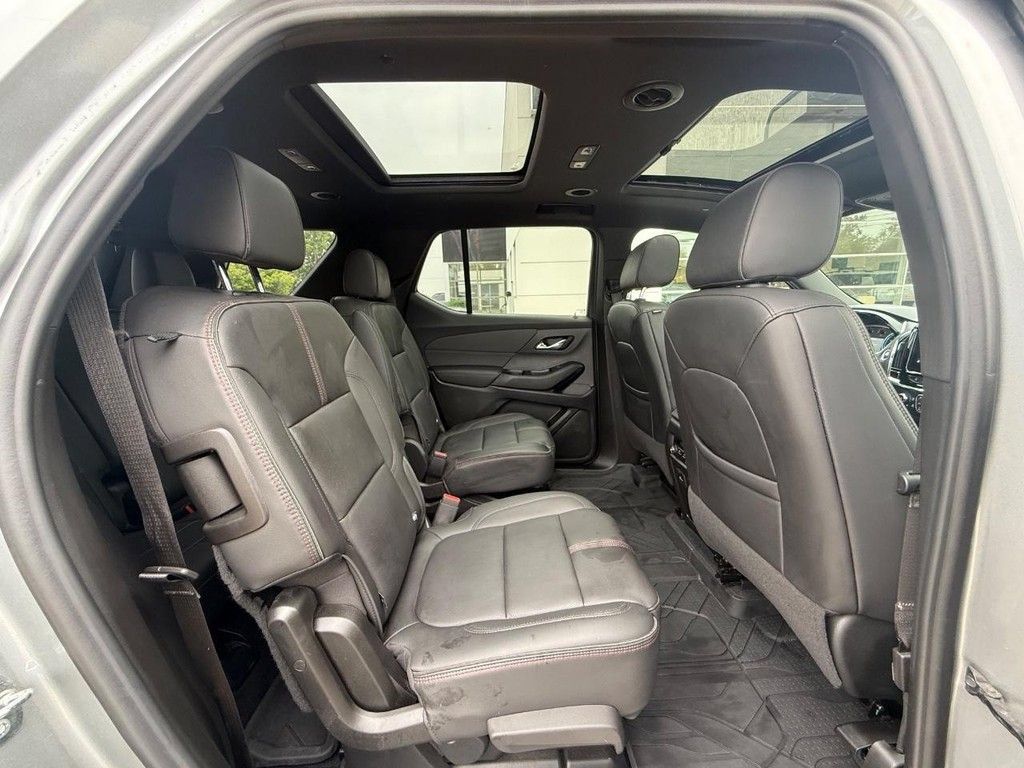 Used 2023 Chevrolet Traverse RS w/ LPO, Floor Liner Package AWD/4WD image 15