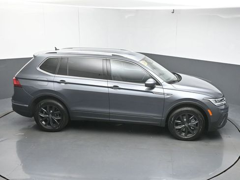 Used 2024 Volkswagen Tiguan SE FWD image 51