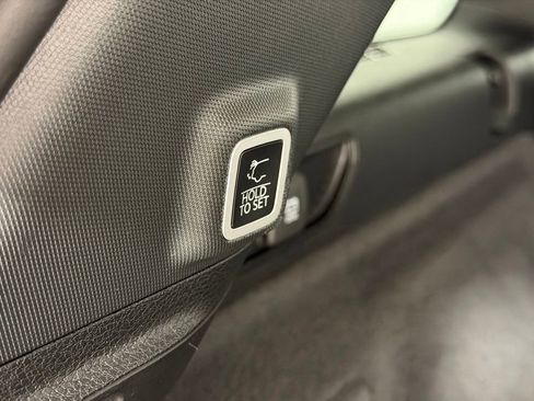 Used 2022 Jeep Grand Cherokee Summit AWD/4WD image 33