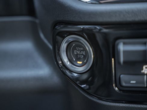 Used 2024 Chevrolet Silverado 1500 ZR2 w/ Technology Package image 36