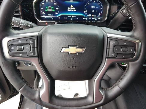 Used 2023 Chevrolet Silverado 1500 LT AWD/4WD image 19