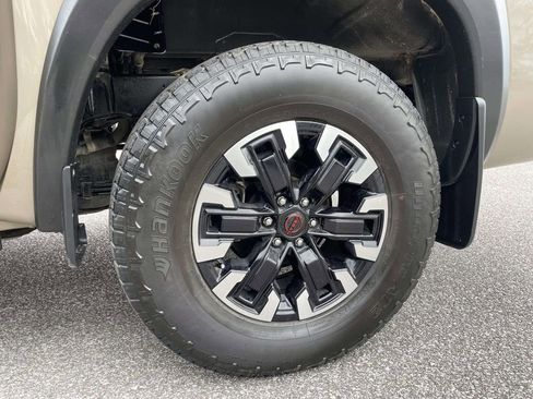 Used 2024 Nissan Frontier PRO-4X w/ Pro Convenience Package image 10