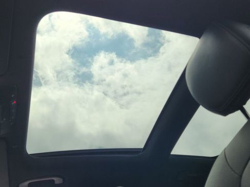 Used 2022 Mercedes-Benz GLC 300 GLC 300 image 18