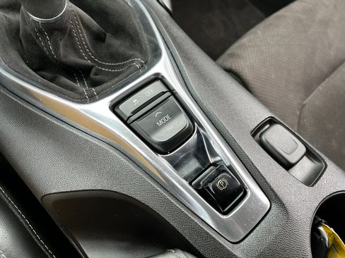 Used 2018 Chevrolet Camaro SS image 27