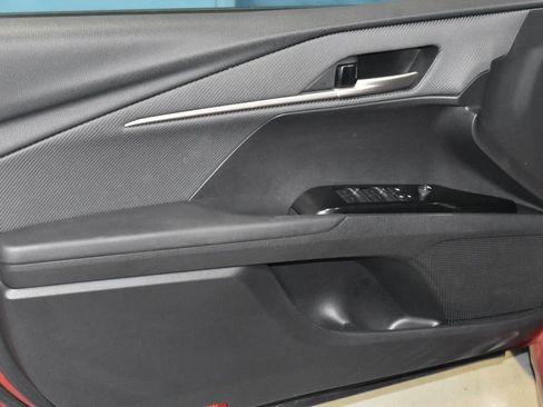 Used 2025 Toyota Camry SE FWD image 4