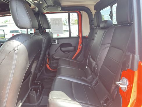 Used 2023 Jeep Gladiator Sport AWD/4WD image 38