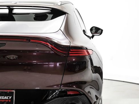 Used 2022 Aston Martin DBX AWD/4WD image 53