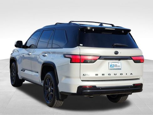 Used 2024 Toyota Sequoia Platinum image 7
