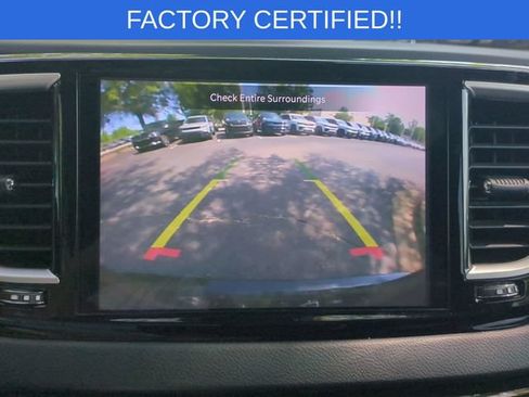 Certified 2023 Chrysler Pacifica Touring-L FWD image 24