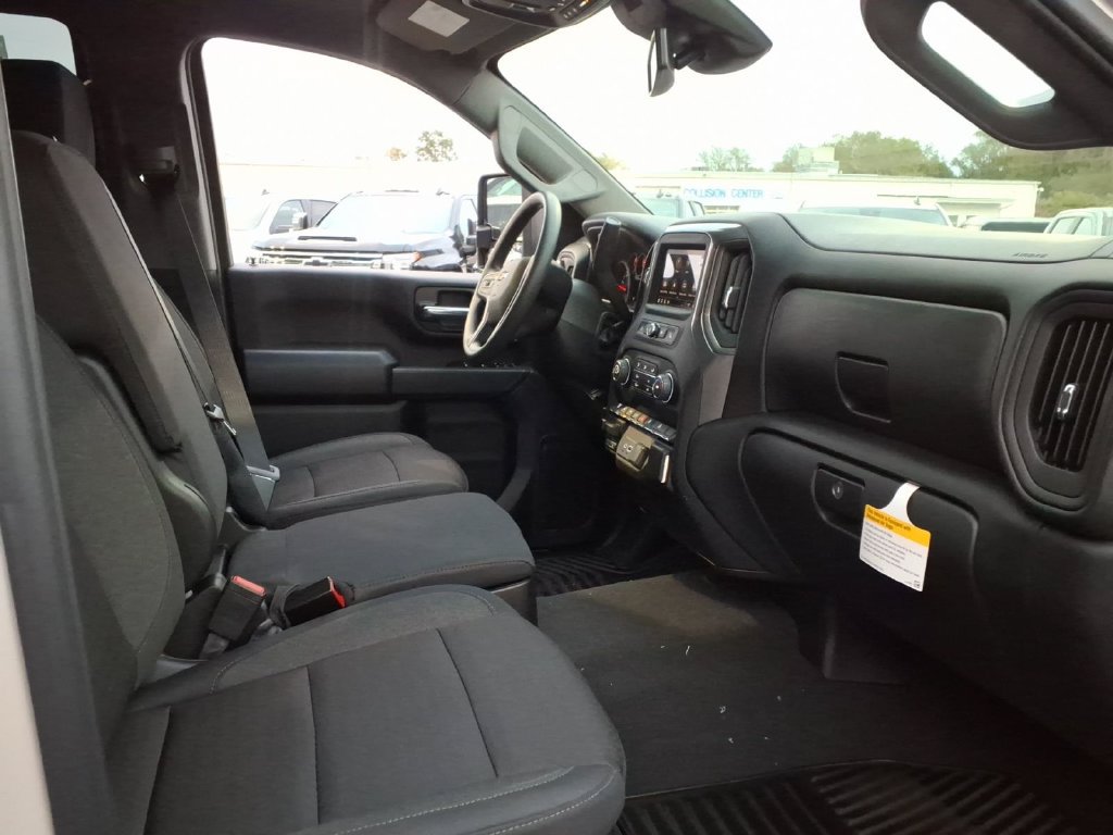 New 2026 Chevrolet Silverado 2500 Custom w/ Custom Value Package AWD/4WD image 19