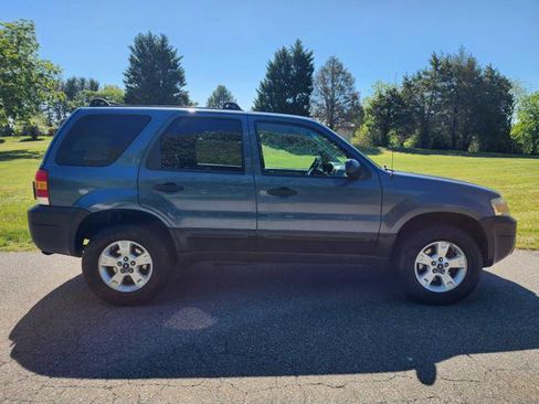 Used 2005 Ford Escape XLT AWD/4WD image 5