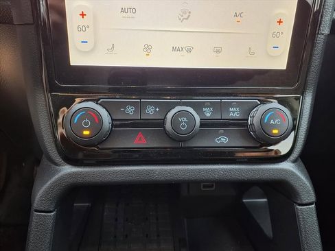 New 2025 Ford Ranger XLT w/ Equipment Group 301A High AWD/4WD image 10