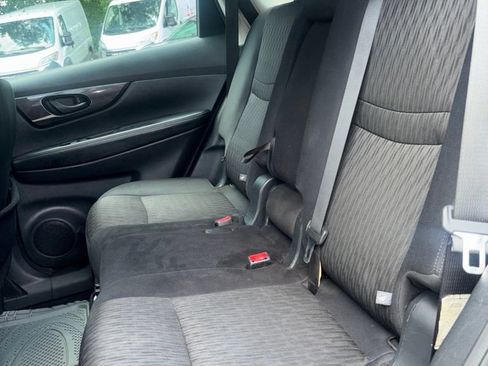 Used 2020 Nissan Rogue S AWD/4WD image 22