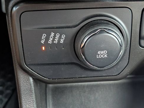 Used 2022 Jeep Renegade Altitude w/ Convenience Group AWD/4WD image 20
