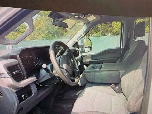 Used 2023 Ford F250 XL w/ XL Chrome Package AWD/4WD image 5
