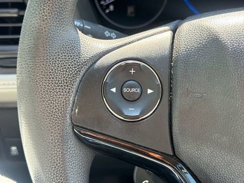 Used 2016 Honda HR-V LX image 29