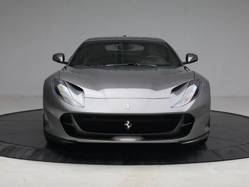 Used 2018 Ferrari 812 Superfast Base image 4