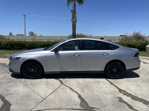 Used 2025 Honda Accord SE image 5