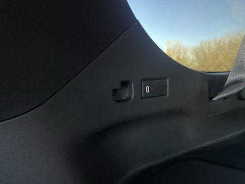 Used 2023 Cadillac Escalade ESV Premium Luxury image 55