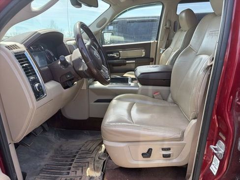 Used 2014 RAM 1500 Laramie w/ Convenience Group AWD/4WD image 4