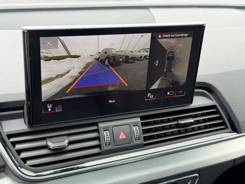 Certified 2024 Audi Q5 e Prestige w/ Prestige Package image 27