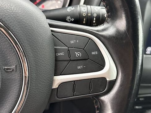 Used 2020 Jeep Compass Latitude w/ Cold Weather Group AWD/4WD image 22