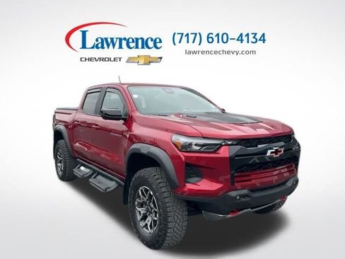 Used 2025 Chevrolet Colorado ZR2 w/ Technology Package AWD/4WD image 1