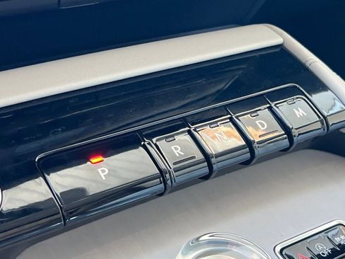 New 2026 Lincoln Navigator L Reserve AWD/4WD image 21