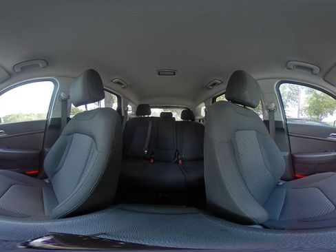Used 2025 Kia Sportage LX FWD image 40