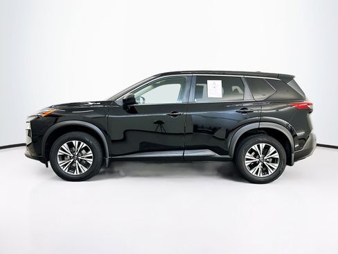 Used 2023 Nissan Rogue SV image 4