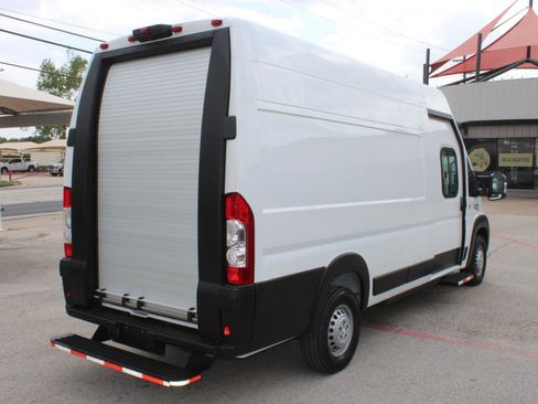 Used 2024 RAM ProMaster 3500 w/ Delivery Van Package FWD image 3