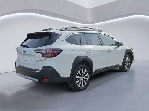 Used 2023 Subaru Outback Touring image 4