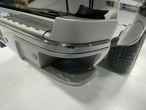 Used 2021 Chevrolet Colorado Z71 w/ Safety Package image 18