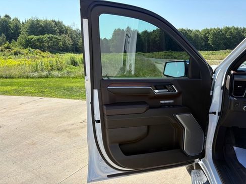 Used 2024 GMC Sierra 1500 Denali w/ Technology Package AWD/4WD image 13