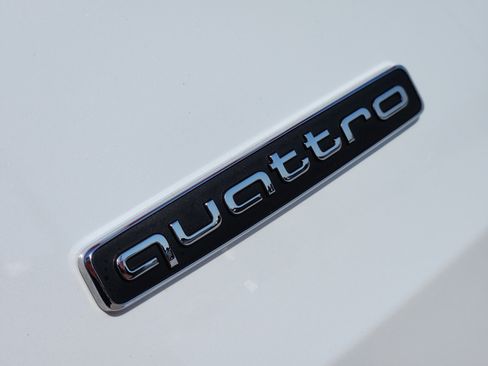 Used 2025 Audi Q3 2.0T Premium AWD/4WD image 13