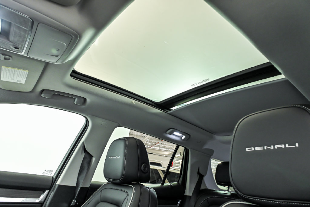 New 2027 GMC Terrain Denali w/ LPO, Floor Liner Package AWD/4WD image 8