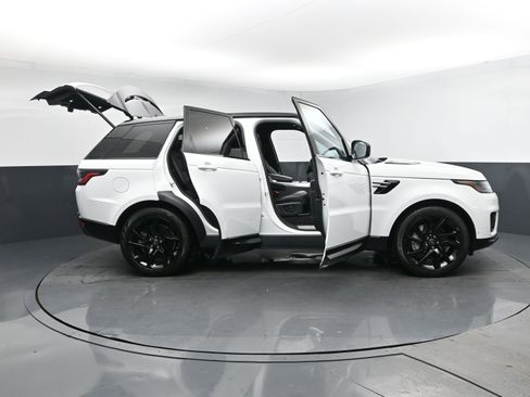 Used 2019 Land Rover Range Rover Sport HSE image 30