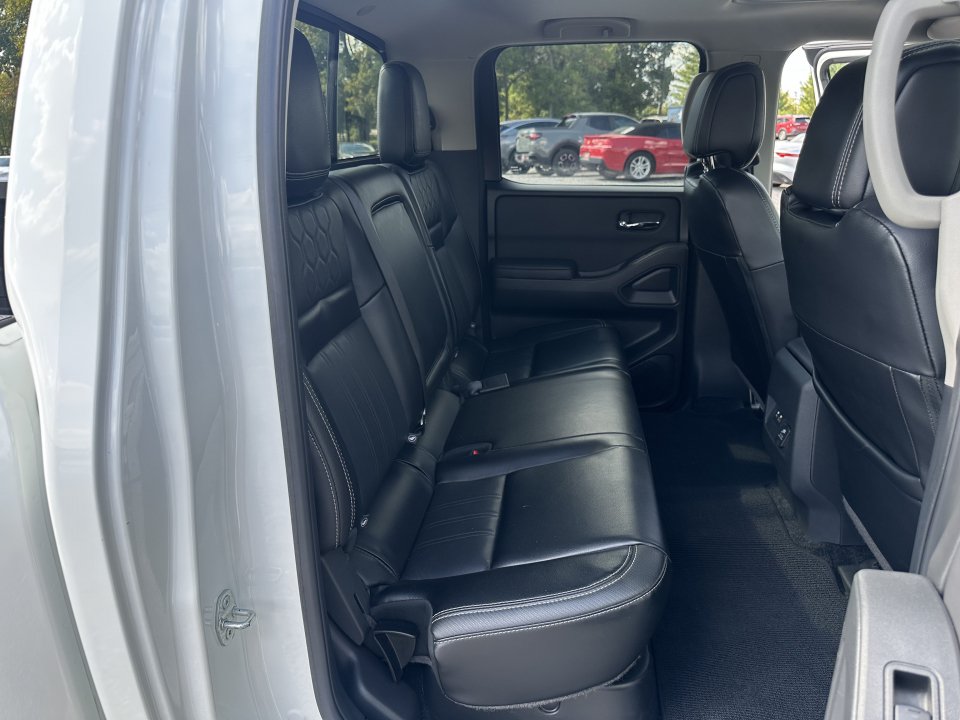 Used 2024 Nissan Frontier SL AWD/4WD image 20