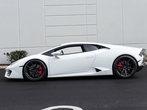 Used 2016 Lamborghini Huracan LP 580-2 RWD image 23