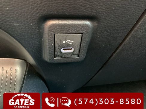 Used 2025 Toyota Corolla LE image 15