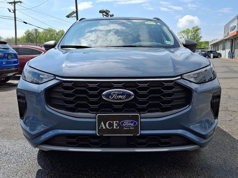 Used 2023 Ford Escape ST-Line w/ Tech Pack #1 image 2