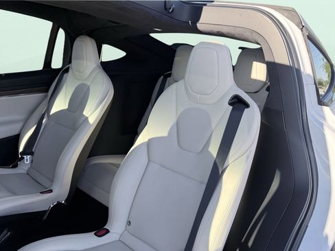 Used 2022 Tesla Model X AWD/4WD image 29