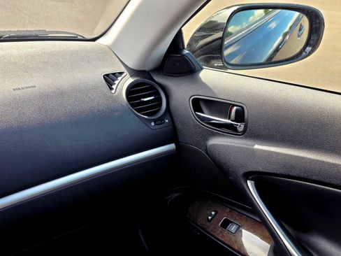 Used 2012 Lexus IS 250C RWD image 42