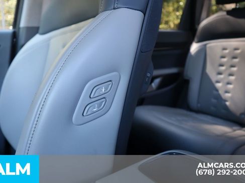 Used 2024 Kia EV9 Wind image 17