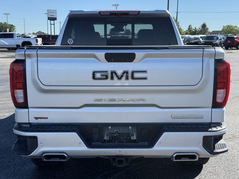 Used 2022 GMC Sierra 1500 Elevation w/ Elevation Premium Package AWD/4WD image 4