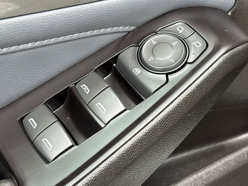Used 2019 Chevrolet Traverse LT w/ LT Premium Package FWD image 21