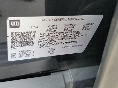 Used 2023 GMC Yukon XL AT4 image 35