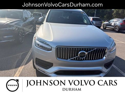 Used 2021 Volvo XC90 T5 Momentum w/ Climate Package FWD image 4