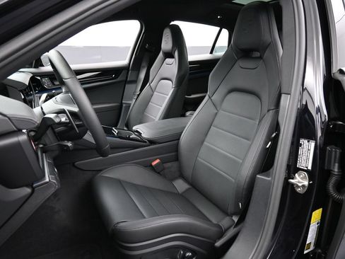 Certified 2025 Porsche Panamera 4 AWD/4WD image 5