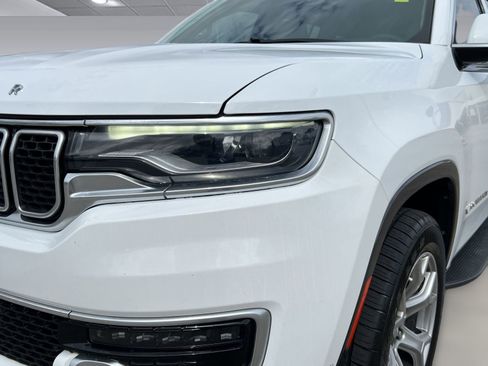 Used 2022 Jeep Wagoneer Series II image 11